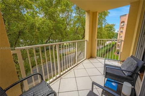 19555 E Country Club Dr 8408, Aventura FL - photo 10 of 28