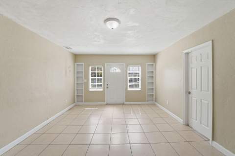 7604 NW 3rd Avenue, Miami FL - photo 7 of 32
