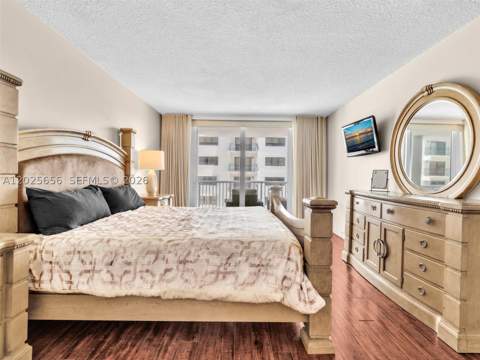 5401 Collins Ave 107, Miami Beach FL - photo 13 of 44