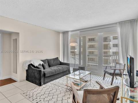 5401 Collins Ave 107, Miami Beach FL - photo 8 of 44