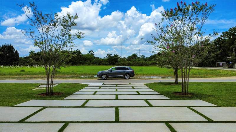 5 bedroom SingleFamilyResidence at 17277 SW 288th St, Estates of Biscayne, Homestead — photo 3