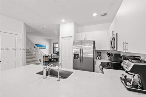 577 NW 204th St, Miami Gardens FL - photo 11 of 35