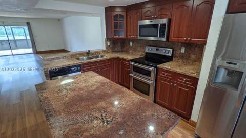 10052 NW 41st St 51-5, Doral FL - photo 8 of 42
