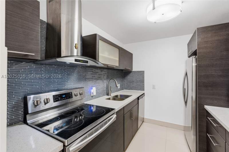 2 bedroom Condominium at 3625 N Country Club Dr 402, Aventura Eldorado Condo, Aventura — photo 3