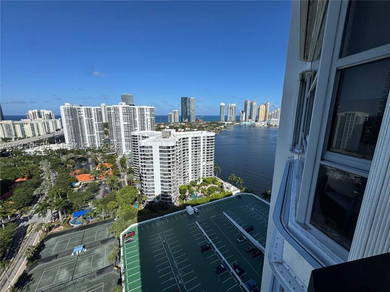 2 bedroom Condominium at 3530 Mystic Pointe Dr 2709, Mystic Pointe Tower 500 C, Aventura — photo 4