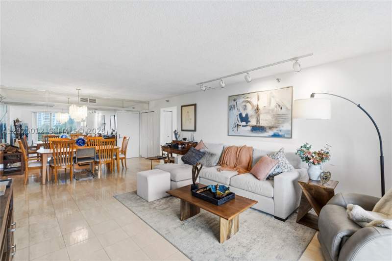 2 bedroom Condominium at 19195 NE 36th Ct 502, Mystic Pointe Condo No Tw, Aventura — photo 3