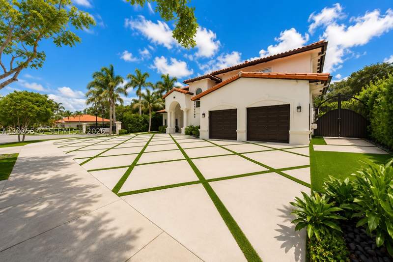 4 bedroom SingleFamilyResidence at 15721 NW 79th Ct, Silvercest Lake Estates 1, Miami Lakes — photo 3