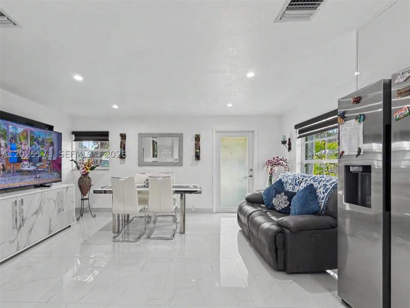 2 bedroom SingleFamilyResidence at 1901 NW 153rd St, 1ST ADDN TO MAGNOLIA SUB, Miami Gardens — photo 3