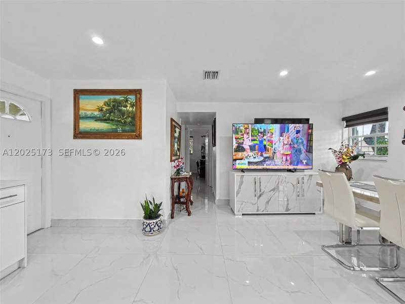 2 bedroom SingleFamilyResidence at 1901 NW 153rd St, 1ST ADDN TO MAGNOLIA SUB, Miami Gardens — photo 4