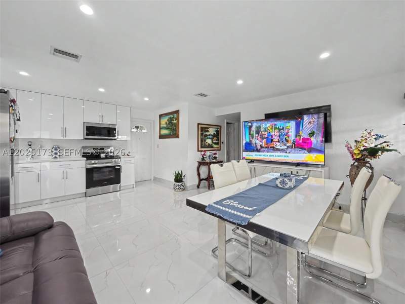 2 bedroom SingleFamilyResidence at 1901 NW 153rd St, 1ST ADDN TO MAGNOLIA SUB, Miami Gardens — photo 5