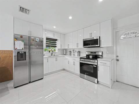 1901 NW 153rd St, Miami Gardens FL - photo 6 of 26