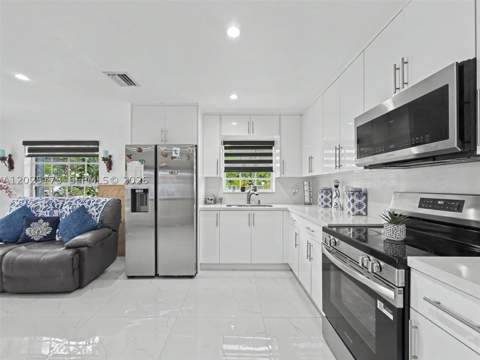 1901 NW 153rd St, Miami Gardens FL - photo 7 of 26