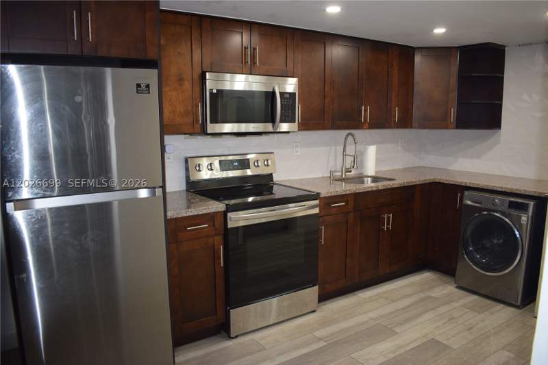 1 bedroom Condominium at 777 SW 9th Ave 420, El Bosque At Little Havan, Miami — photo 2