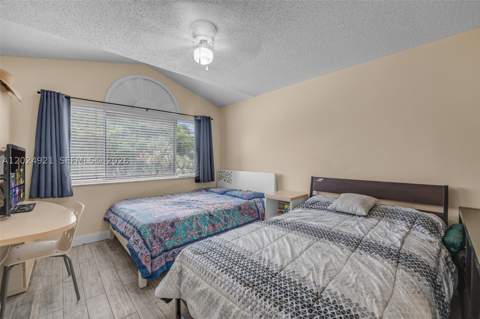 14018 SW 91st Ter 14018, Miami FL - photo 13 of 36