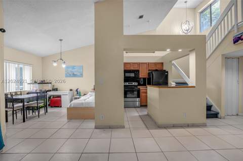 14018 SW 91st Ter 14018, Miami FL - photo 7 of 36
