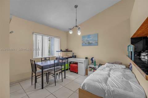 14018 SW 91st Ter 14018, Miami FL - photo 8 of 36