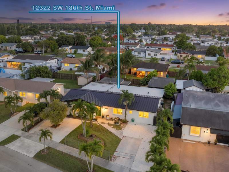5 bedroom SingleFamilyResidence at 12322 SW 186th Street, Eureka Manor Sec 1, Miami — photo 2