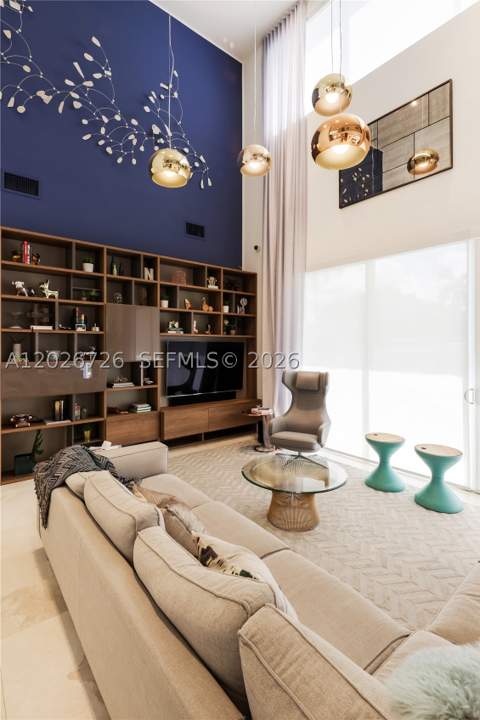 7441 NW 102nd Ct, Doral FL - photo 12 of 76
