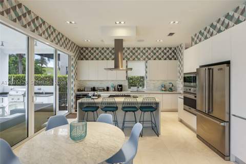 7441 NW 102nd Ct, Doral FL - photo 15 of 76