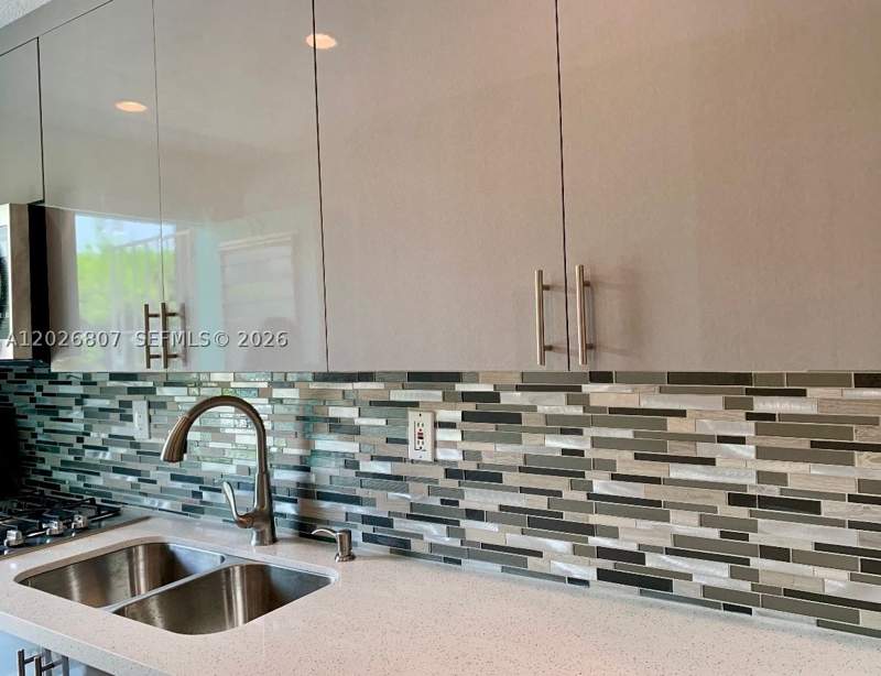 0 bedroom StockCooperative at 6498 Collins Ave 41, 2nd Ocean Front Sub, Miami Beach — photo 2