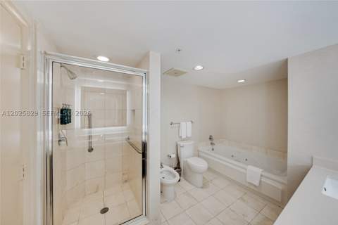 17375 Collins Ave 2403, Sunny Isles Beach FL - photo 10 of 36