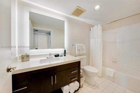 17375 Collins Ave 2403, Sunny Isles Beach FL - photo 13 of 36