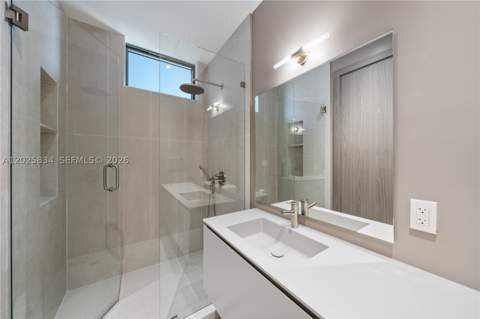 571 Glenridge Rd, Key Biscayne FL - photo 12 of 45