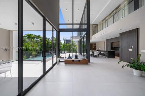 571 Glenridge Rd, Key Biscayne FL - photo 24 of 45