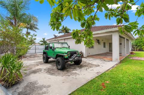 716 SE 12th Ter, Homestead FL - photo 11 of 27