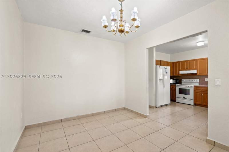 3 bedroom SingleFamilyResidence at 716 SE 12th Ter, Tennessee Estates, Homestead — photo 4