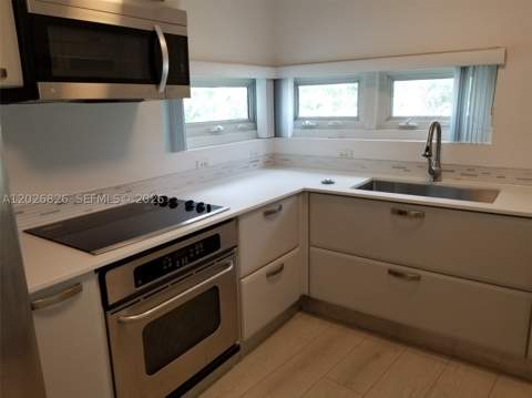 6580 Indian Creek Dr 201, Miami Beach FL - photo 22 of 32