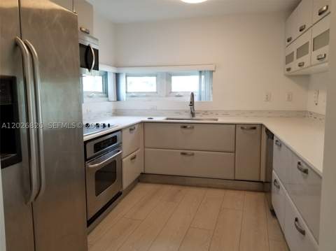 6580 Indian Creek Dr 201, Miami Beach FL - photo 8 of 32