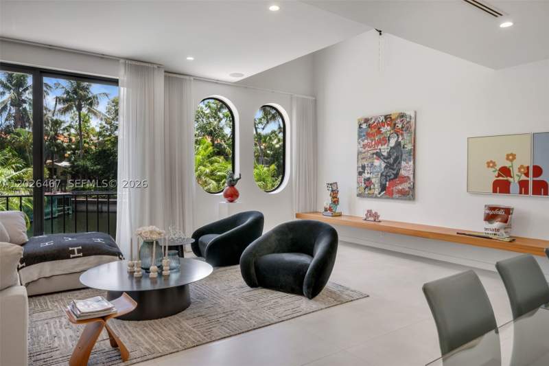 4 bedroom Townhouse at 10659 NE Quaybridge Ct C5, Towers Quayside Ct-Yard V, Miami — photo 2