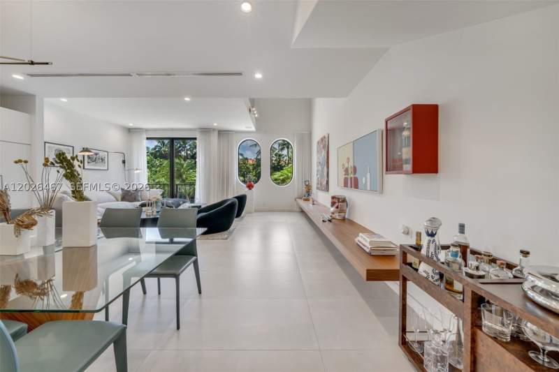 4 bedroom Townhouse at 10659 NE Quaybridge Ct C5, Towers Quayside Ct-Yard V, Miami — photo 4