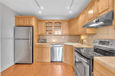 2750 NE 183rd St 1801, Aventura FL - photo 14 of 40