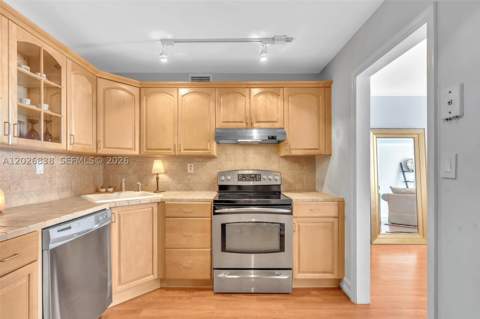 2750 NE 183rd St 1801, Aventura FL - photo 18 of 40