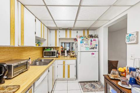 6941 Carlyle Avenue 2e, Miami Beach FL - photo 15 of 25