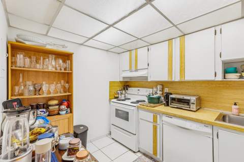 6941 Carlyle Avenue 2e, Miami Beach FL - photo 16 of 25