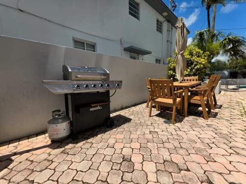 6941 Carlyle Avenue 2e, Miami Beach FL - photo 19 of 25