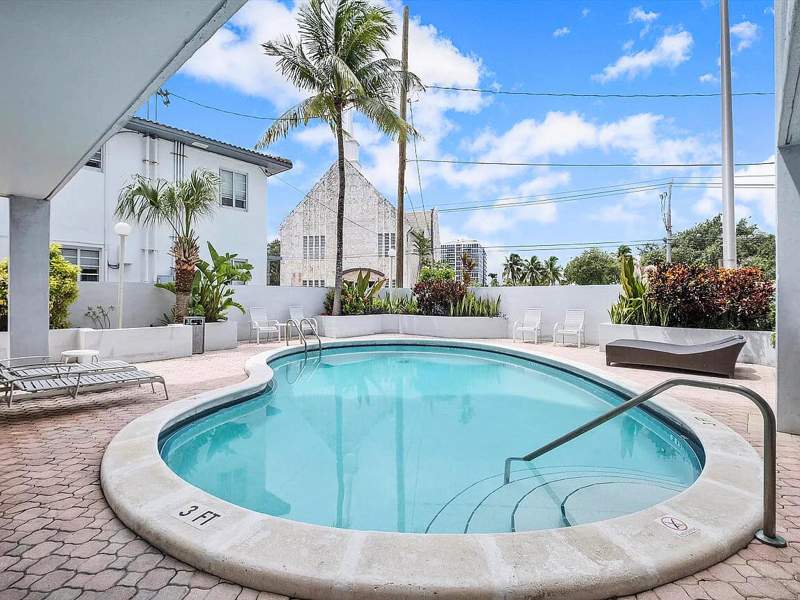 2 bedroom Condominium at 6941 Carlyle Avenue 2e, Indian Creek Tower Condo, Miami Beach — photo 2