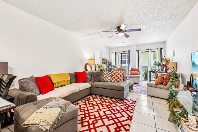 2 bedroom Condominium at 6941 Carlyle Avenue 2e, Indian Creek Tower Condo, Miami Beach — photo 3