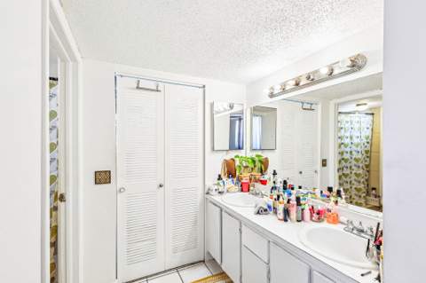 6941 Carlyle Avenue 2e, Miami Beach FL - photo 6 of 25
