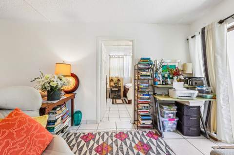 6941 Carlyle Avenue 2e, Miami Beach FL - photo 9 of 25