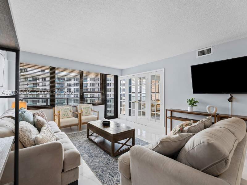 2 bedroom Condominium at 5225 Collins Ave 1509, The Alexander Condo, Miami Beach — photo 2