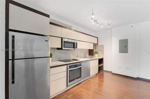 435 21st St 212, Miami Beach FL - photo 7 of 18