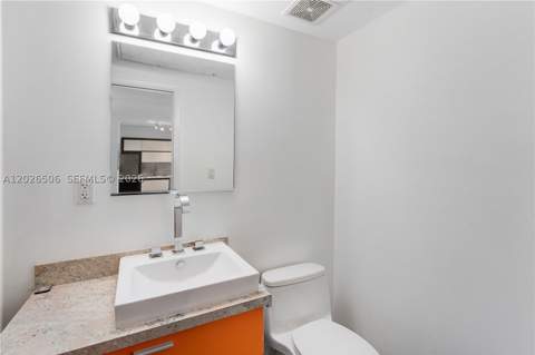 435 21st St 212, Miami Beach FL - photo 9 of 18