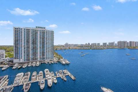 17111 Biscayne Blvd 1405/07, North Miami Beach FL - photo 11 of 37