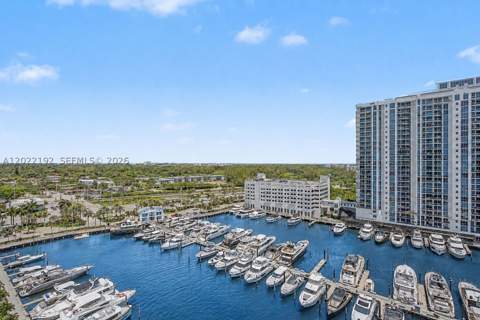 17111 Biscayne Blvd 1405/07, North Miami Beach FL - photo 17 of 37