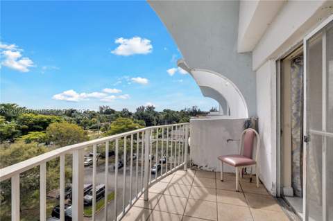 496 NW 165th St Rd D-616, Miami FL - photo 13 of 13