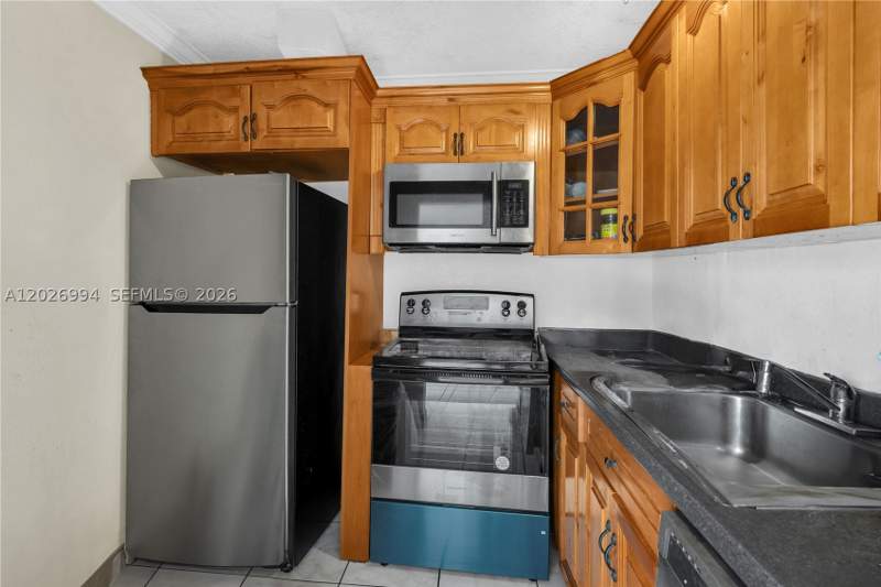 2 bedroom Condominium at 496 NW 165th St Rd D-616, Montecarlo Condo, Miami — photo 2